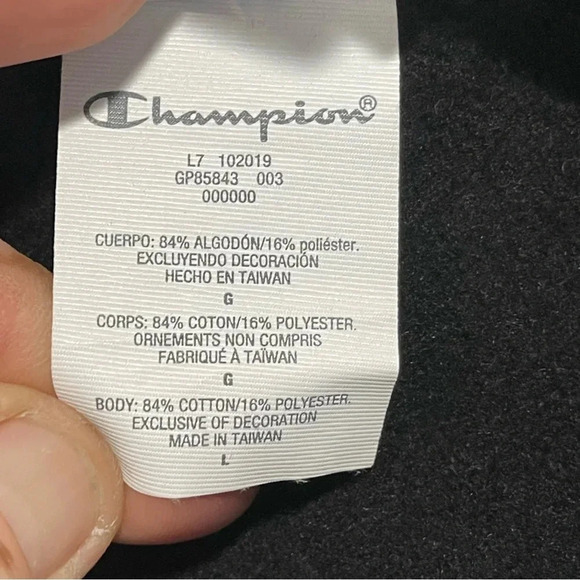 Champion Sweater Size Large Black Color . - Picture 9 of 9